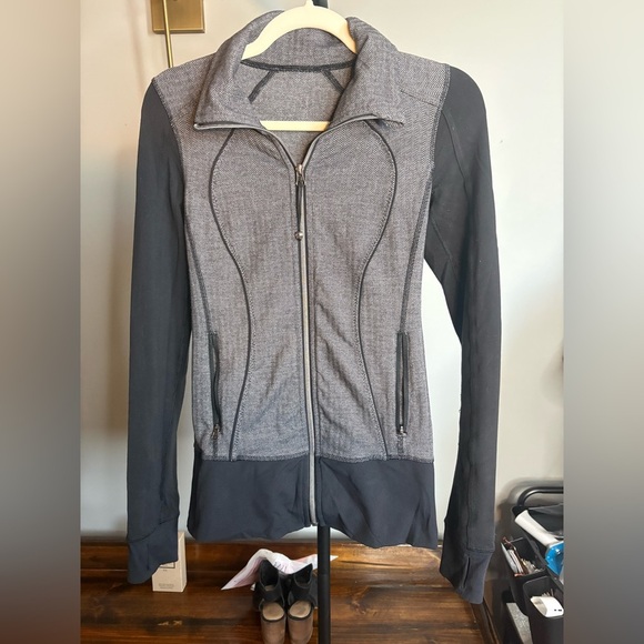lululemon athletica Jackets & Blazers - Lululemon Black and Gray Utility Jacket
